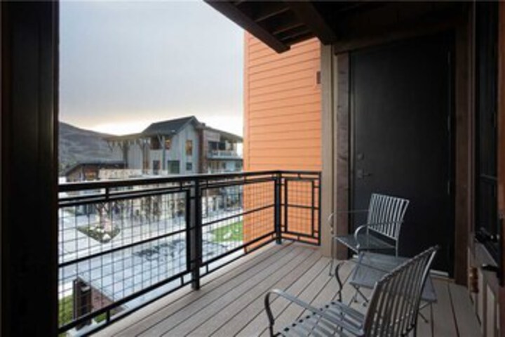 Terrace/Patio 3 of 31