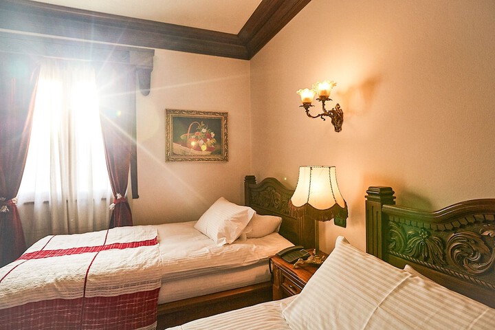 Room 19 of 89