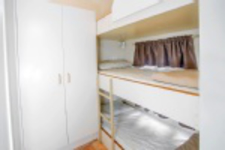 Room 389 of 504