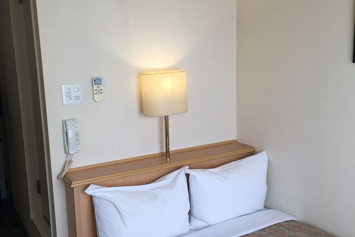 Room 6 of 56