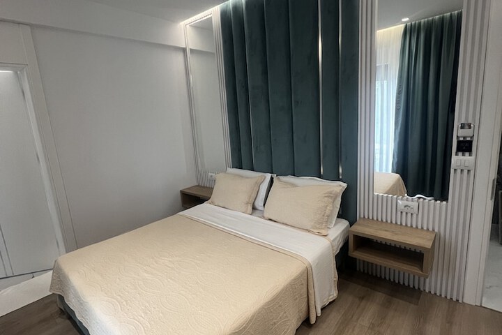 Room 16 of 191