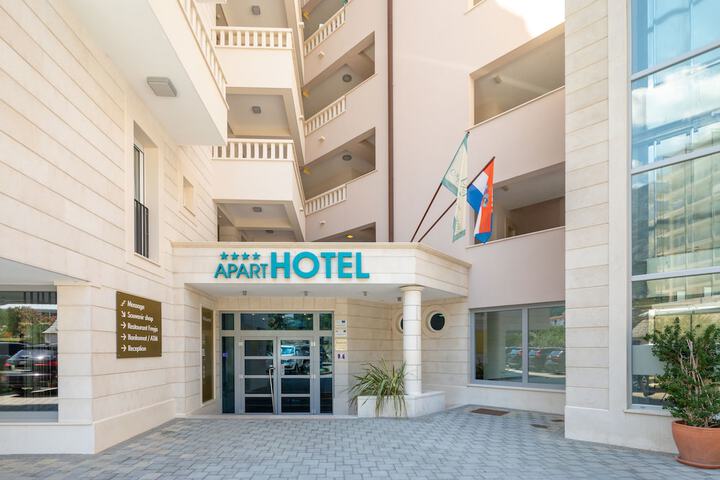 Hotel 135 of 149