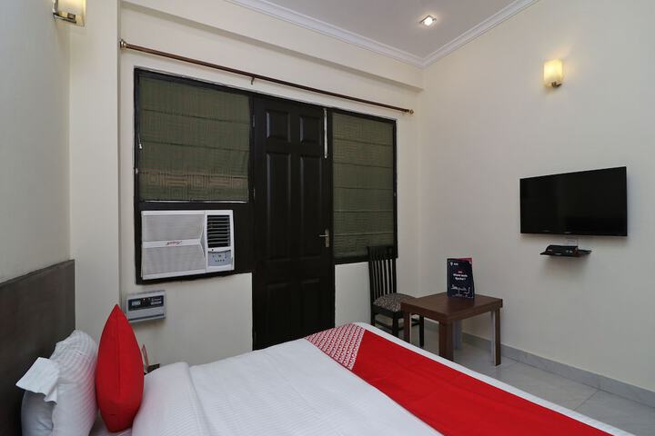 Room 18 of 23