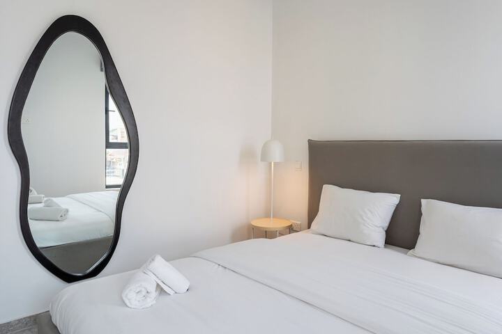 Room 7 of 116