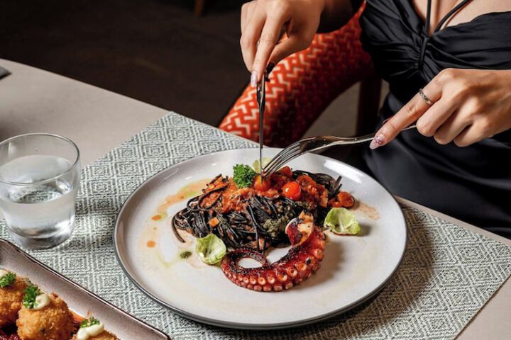 Dining 144 of 210