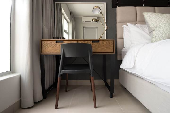 Room 9 of 27
