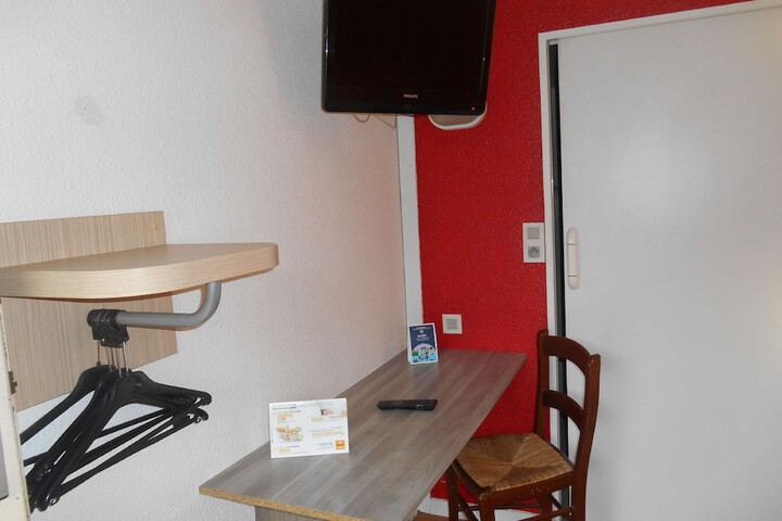 Room 8 of 41