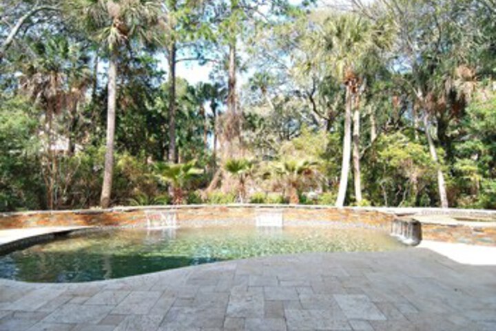 Pool 25 of 48