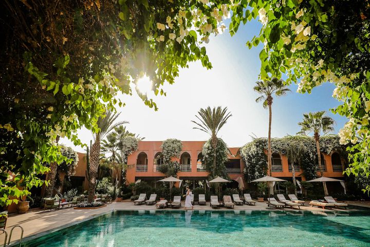 Hotel with Pool