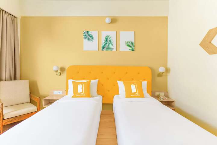 Room 14 of 32