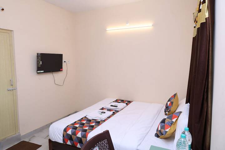 Room 9 of 24