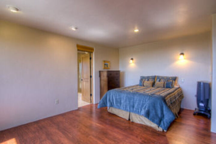Room 15 of 35