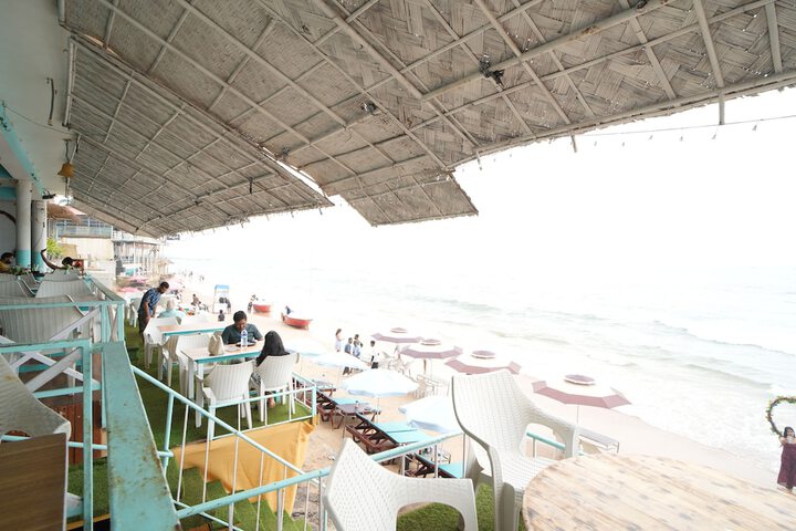 Janet & Johns Beach Resort Since 1989 in Anjuna