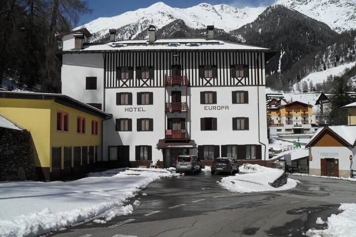 Hotel 52 of 54