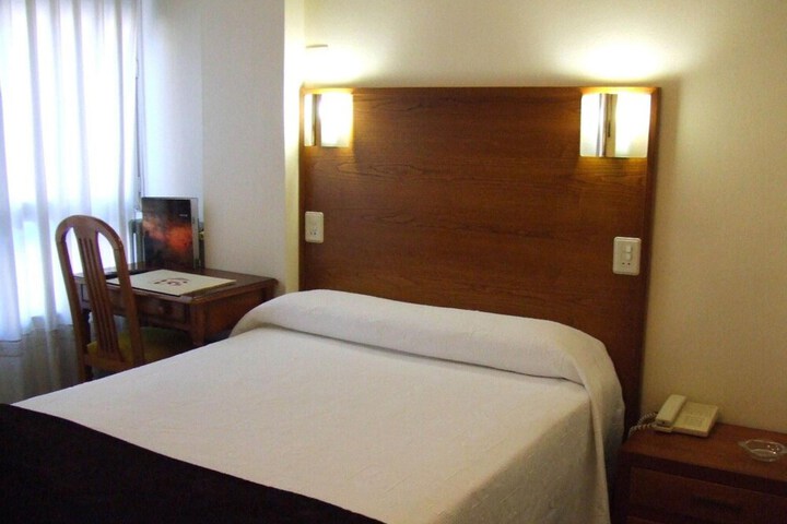 Room 16 of 54