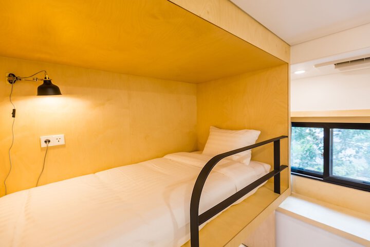Room 16 of 90