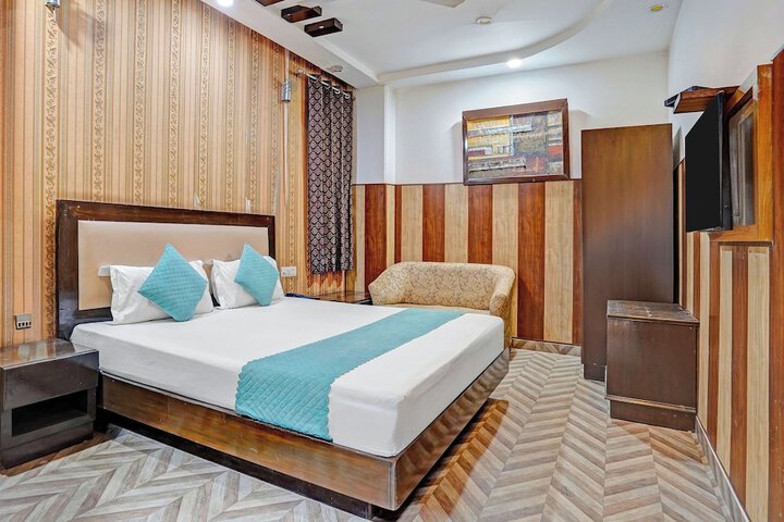 Room 20 of 32