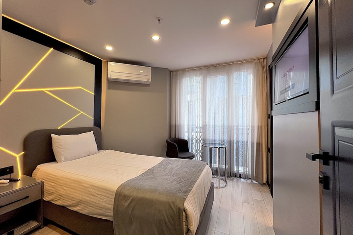 Room 19 of 41