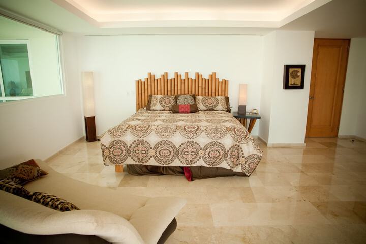 Room 7 of 26