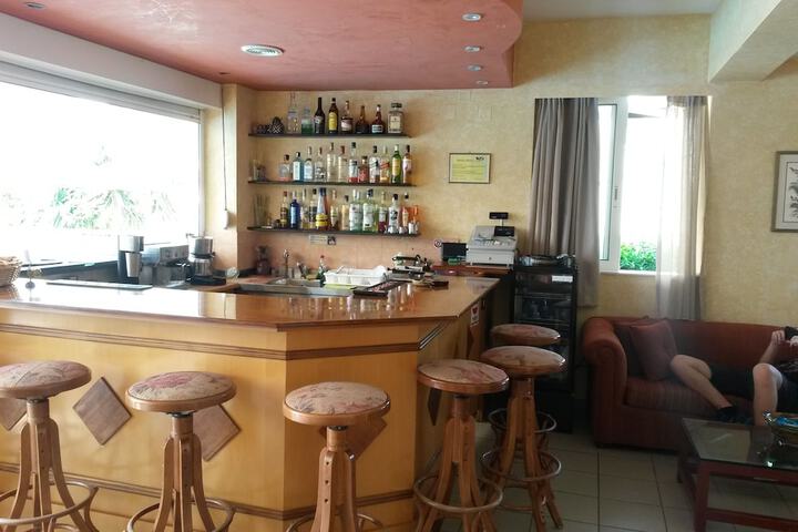 Lounge 62 of 95