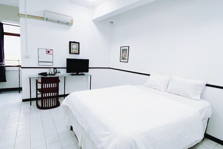 Room 17 of 22