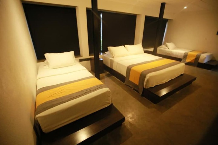 Room 16 of 33