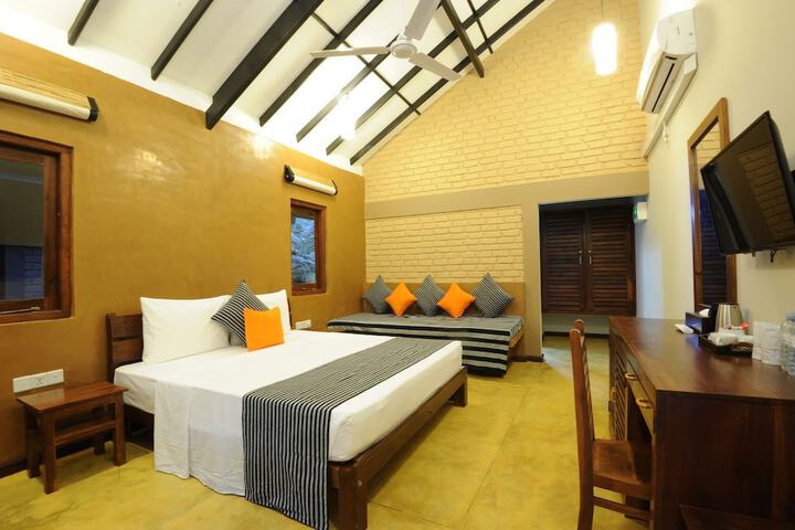 Room 4 of 22