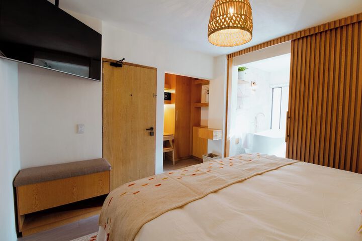 Room 2 of 52