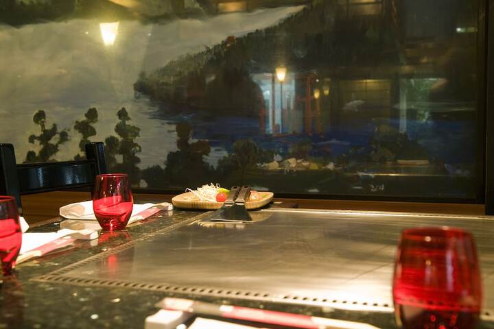 Dining 25 of 35