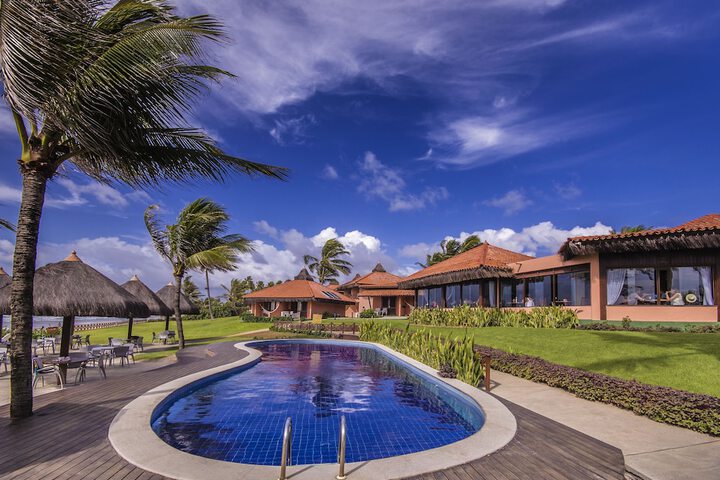 Hotel with Pool
