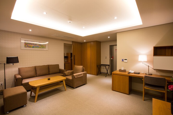 Room 67 of 145