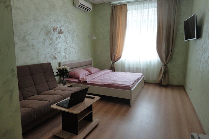 Room 9 of 19