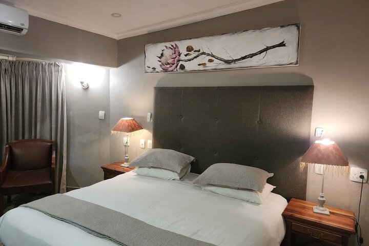 Room 35 of 76