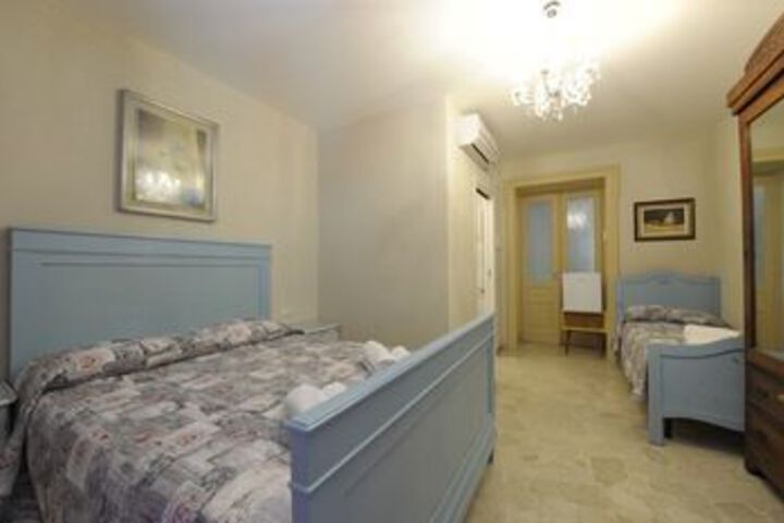 Room 15 of 31