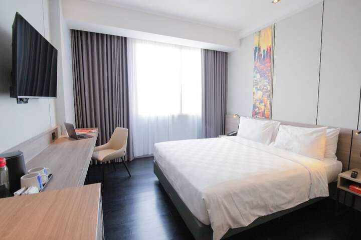 Room 4 of 39