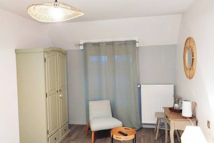 Room 8 of 49