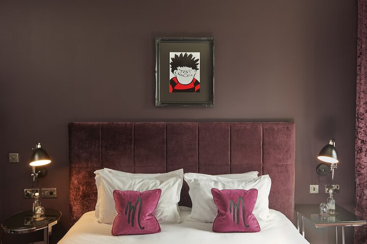 Room 33 of 90