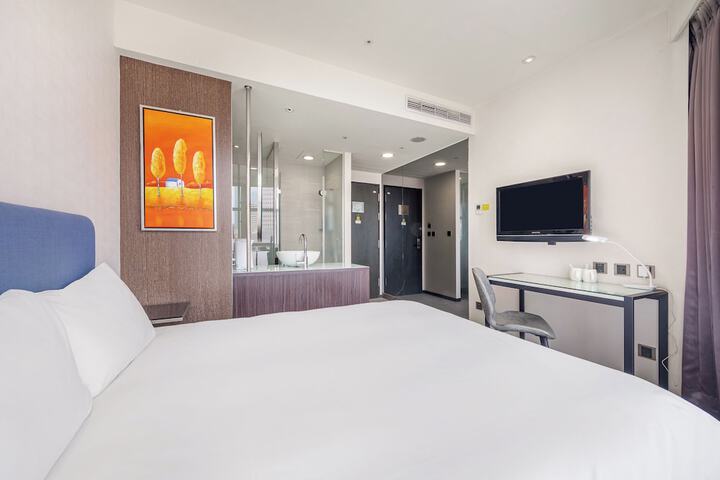 Room 62 of 162