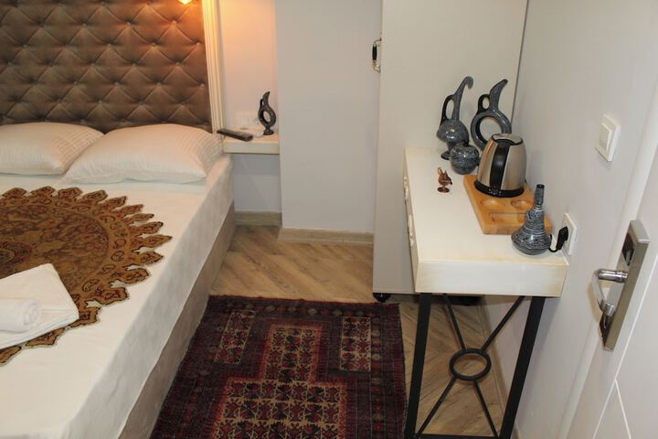 Room 22 of 53
