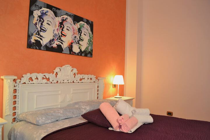 Room 16 of 23