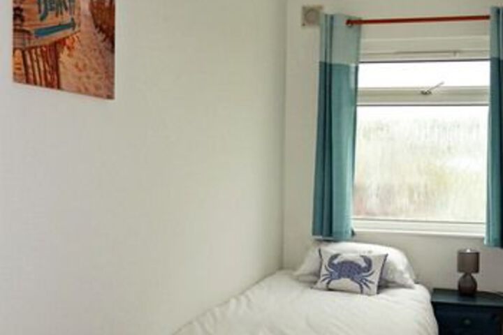 Room 12 of 28
