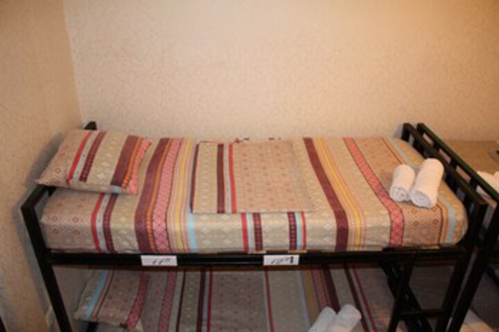 Room 5 of 32