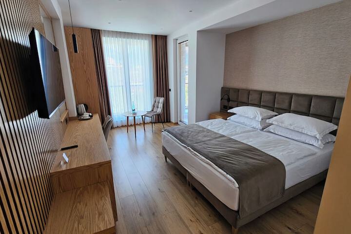 Room 11 of 56