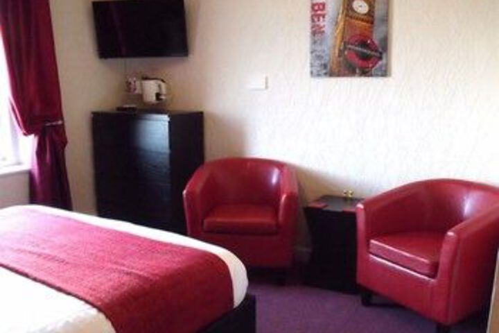 Room 33 of 63