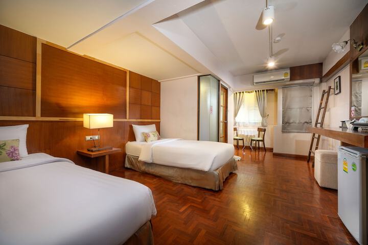 Room 5 of 60