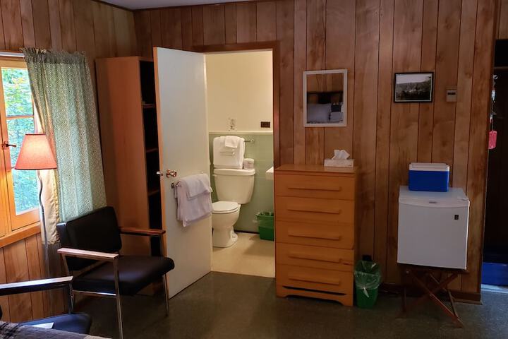 Room 111 of 215