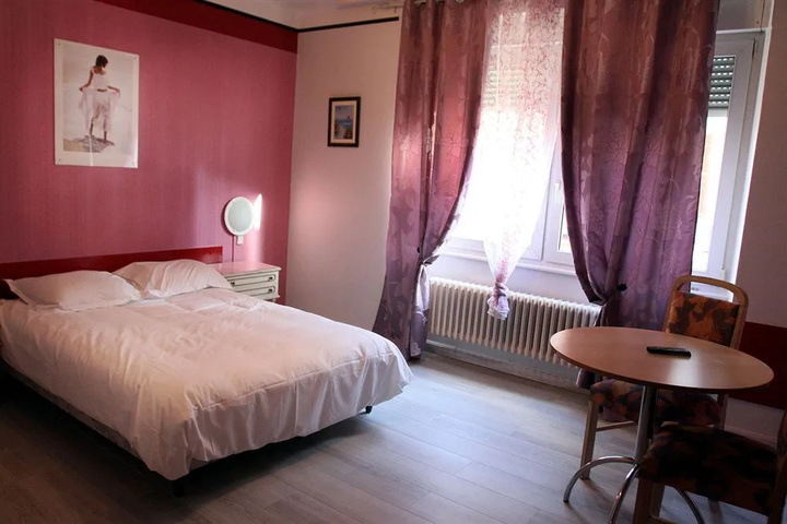 Room 5 of 15