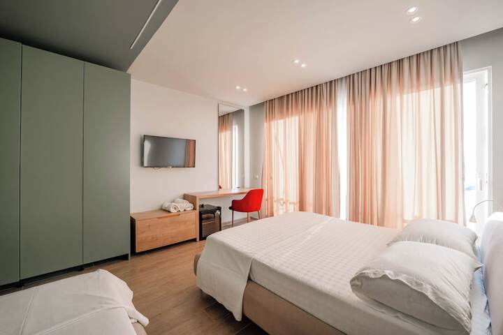 Room 15 of 96