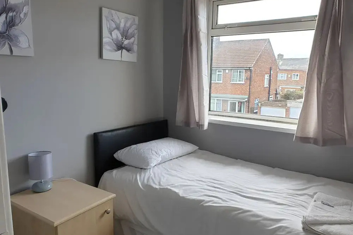 Room 2 of 11