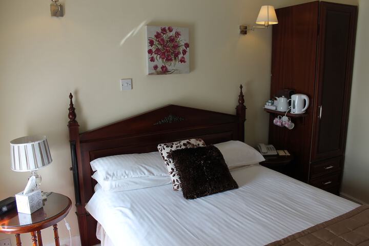 Room 10 of 53